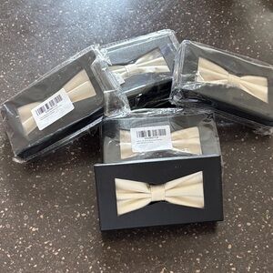 Cream Bow Tie in Gift Box - Set of 5